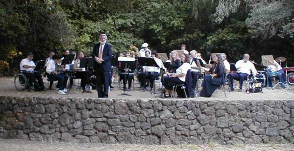 Band concert in Woodside School amphitheater